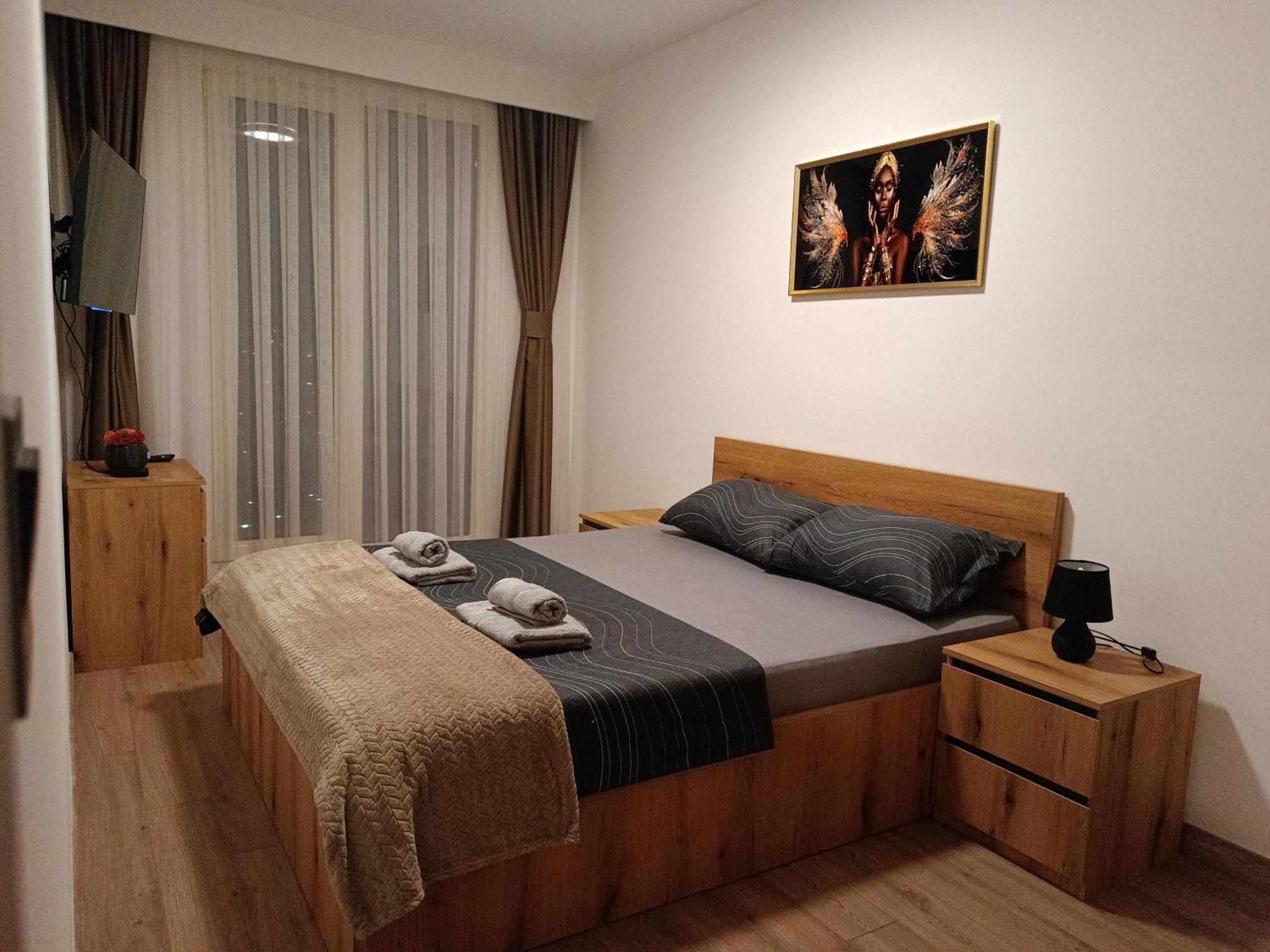 18Th & 16H Floor Secure Luxury Condos With Pool & Fitness Included In Price Skopje Exterior photo